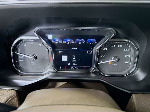 Used 2021 GMC Yukon XL Denali w/ Denali Ultimate Package RWD image 12