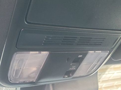 Used 2022 Honda Pilot Sport image 18