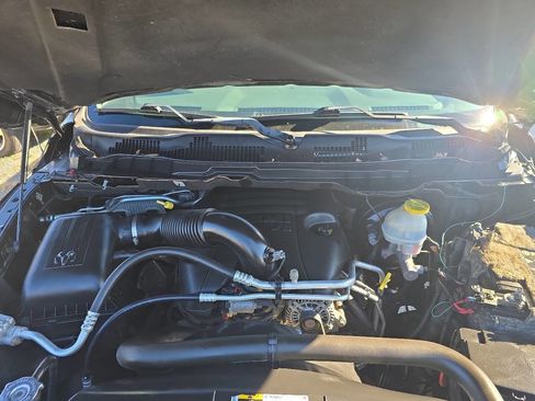 Used 2017 RAM 1500 ST w/ SXT Appearance Group image 44