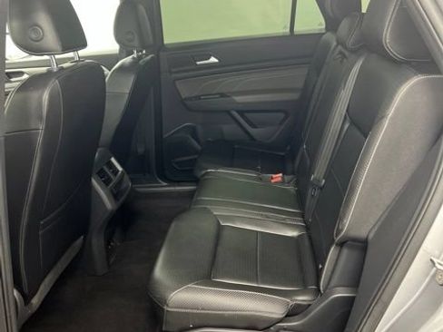 Used 2022 Volkswagen Atlas Cross Sport SE w/ Panoramic Sunroof Package AWD/4WD image 16