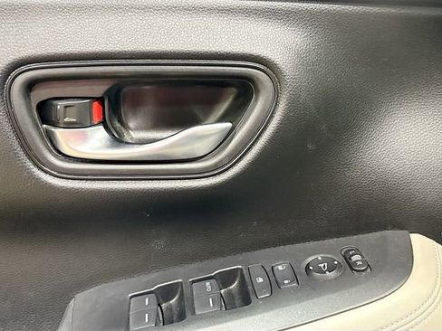 Used 2023 Honda HR-V LX image 19