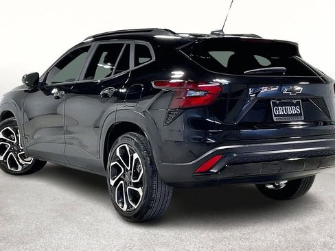 Used 2025 Chevrolet Trax RS w/ Sunroof Package image 15