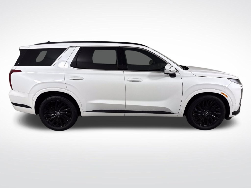 Used 2024 Hyundai Palisade Calligraphy AWD/4WD image 2