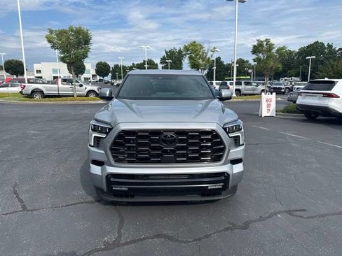 Used 2024 Toyota Sequoia Platinum AWD/4WD image 4