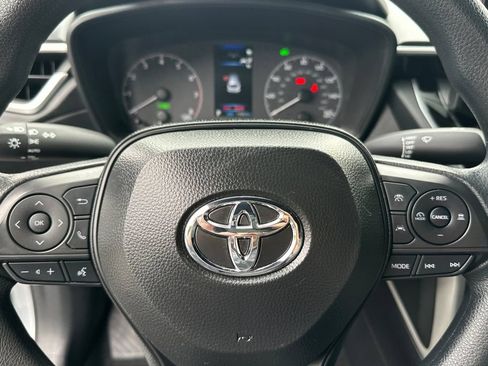 Certified 2025 Toyota Corolla Cross AWD Hybrid image 22