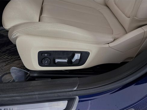 Used 2020 BMW 330i xDrive Sedan w/ Convenience Package image 22