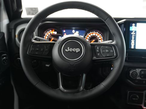 New 2025 Jeep Gladiator Sport image 18