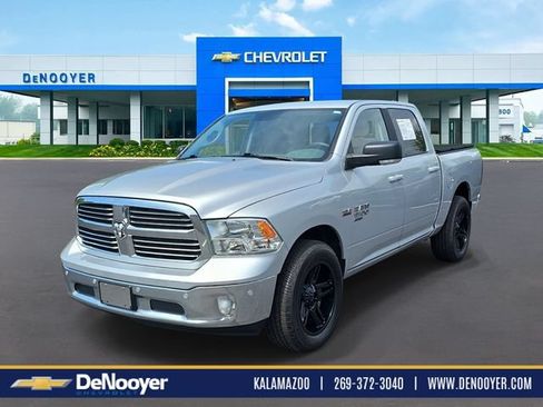 Used 2019 RAM 1500 Big Horn AWD/4WD image 1