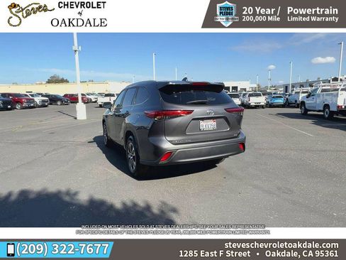 Used 2023 Toyota Highlander XLE image 9