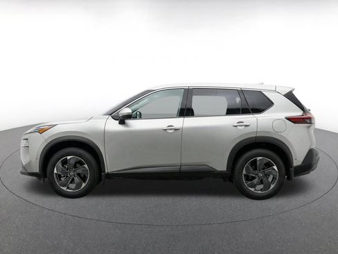 Used 2025 Nissan Rogue SV AWD/4WD image 4