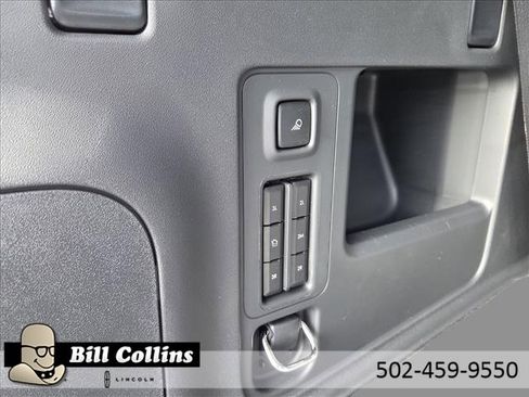 New 2025 Lincoln Navigator Reserve w/ Jet Appearance Package image 18