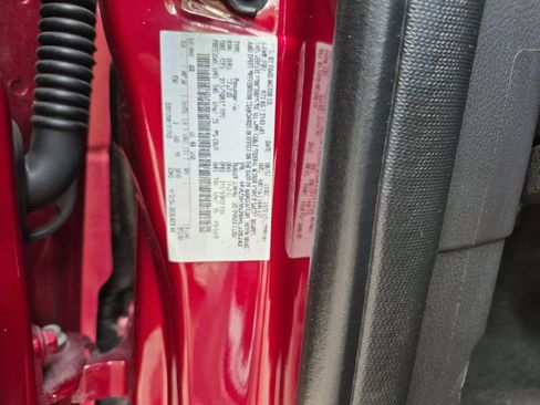 Used 2017 Ford Focus Titanium FWD image 32