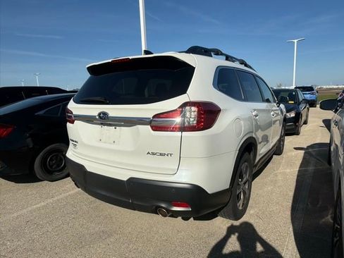 Used 2022 Subaru Ascent Premium w/ Convenience Package image 2