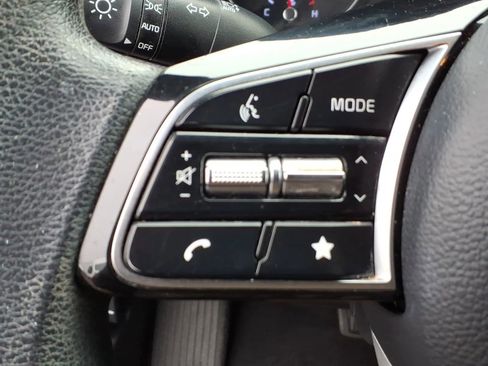 Used 2023 Kia Forte LXS image 28