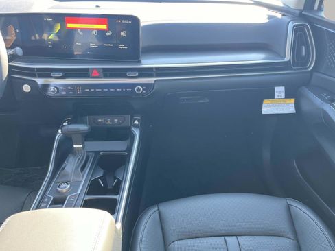 New 2026 Kia Sorento S FWD image 13