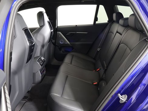 Used 2025 BMW M5 Touring image 40