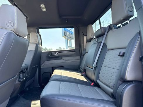 Used 2026 Chevrolet Silverado 2500 ZR2 AWD/4WD image 25