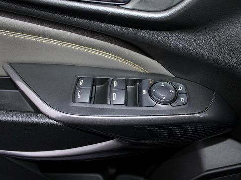 Used 2024 Chevrolet Trax ACTIV w/ Sunroof Package image 19