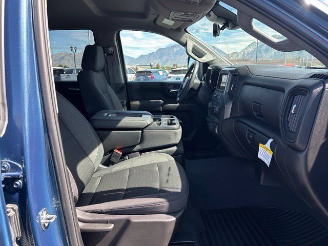 Used 2024 Chevrolet Silverado 2500 Custom w/ Custom Value Package AWD/4WD image 30