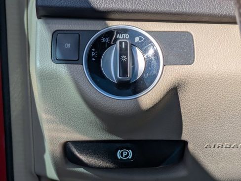 Used 2013 Mercedes-Benz C 250 Coupe image 8