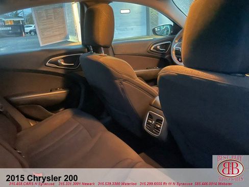 Used 2015 Chrysler 200 Limited w/ Convenience Group FWD image 11