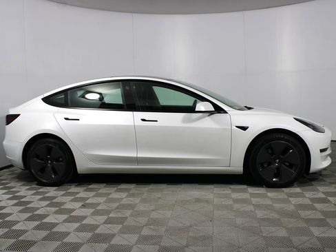 Used 2023 Tesla Model 3 Standard Range RWD image 30