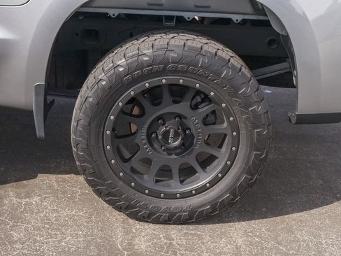Used 2024 Chevrolet Silverado 1500 LT RWD image 6