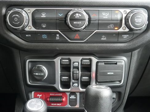 Used 2025 Jeep Wrangler Unlimited Sport S 4xe AWD/4WD image 20