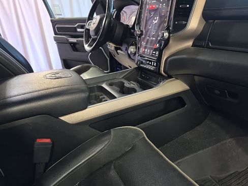 Used 2019 RAM 1500 Laramie RWD image 17