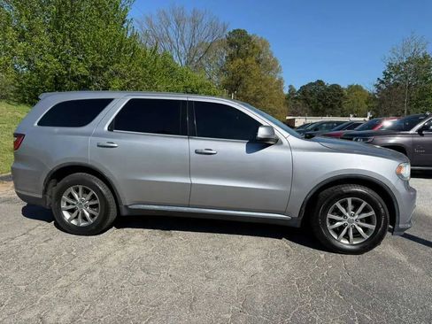 Used 2017 Dodge Durango SXT w/ 3rd Row Seating Group RWD image 2