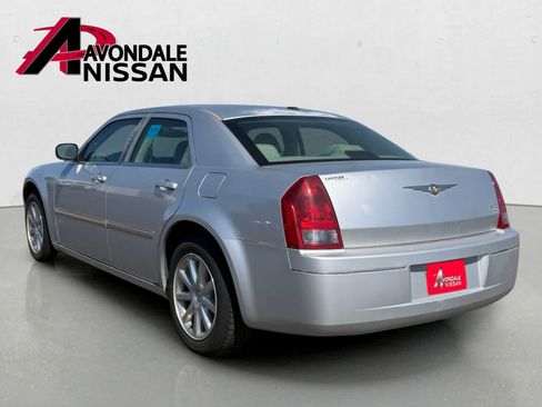 Used 2007 Chrysler 300 Touring L RWD image 3