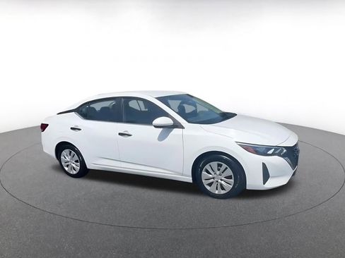 Used 2025 Nissan Sentra S FWD image 2