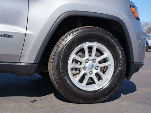 Used 2020 Jeep Grand Cherokee Laredo image 11