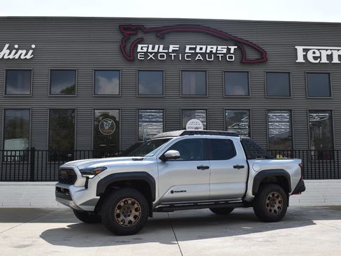 Used 2024 Toyota Tacoma Trailhunter HV 4x4 4dr Double image 1