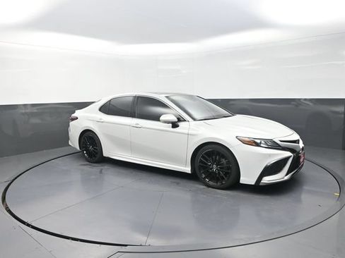 Certified 2022 Toyota Camry XSE w/ Navigation Package FWD image 40