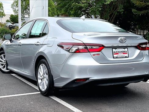 Used 2023 Toyota Camry LE FWD image 10