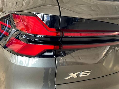 New 2026 BMW X5 sDrive40i image 14