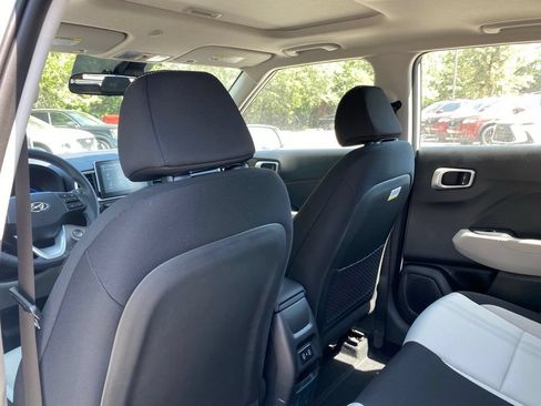 New 2026 Hyundai Venue SEL FWD image 33
