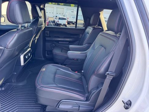 Used 2024 Ford Expedition Limited RWD image 33