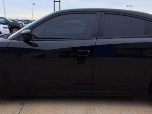 Used 2020 Dodge Charger SXT RWD image 5