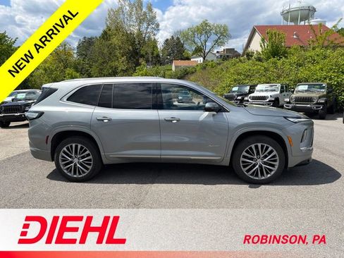 Used 2026 Buick Enclave Avenir AWD/4WD image 6
