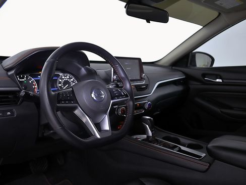 Used 2021 Nissan Altima 2.5 SR FWD image 23