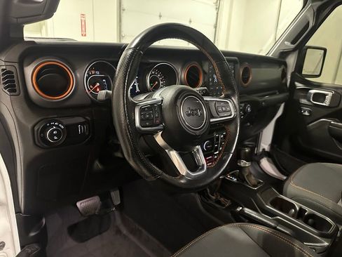 Used 2023 Jeep Gladiator Mojave w/ LED Lighting Group AWD/4WD image 21
