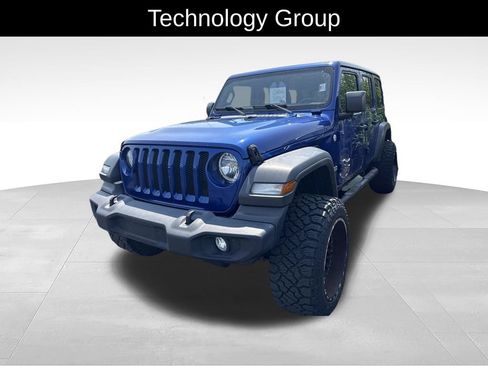 Used 2018 Jeep Wrangler Unlimited Sport S AWD/4WD image 3