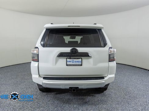 Used 2023 Toyota 4Runner TRD Off-Road Premium w/ Moonroof Package AWD/4WD image 6