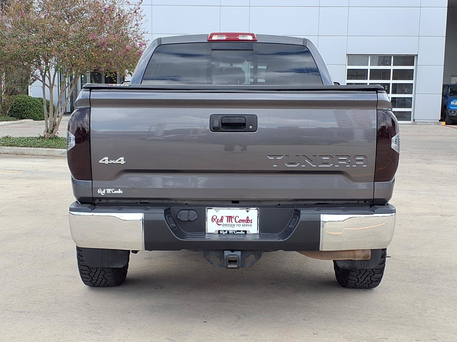 Used 2017 Toyota Tundra SR5 w/ SR5 Upgrade Package AWD/4WD image 6