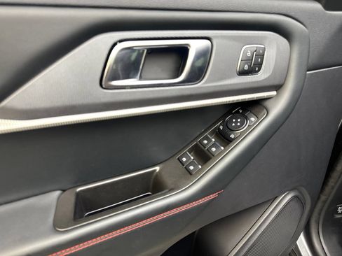 Used 2025 Ford Explorer ST-Line w/ Premium Package RWD image 27