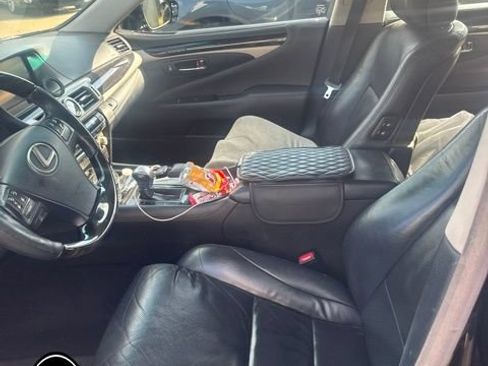 Used 2014 Lexus LS 460 AWD w/ Comfort Package image 5