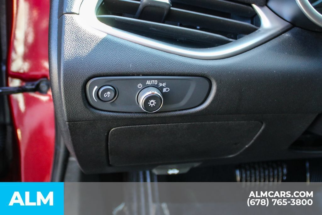Used 2025 Chevrolet Malibu LT FWD image 29