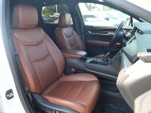 Used 2023 Cadillac XT5 Premium Luxury w/ Technology Package AWD/4WD image 21